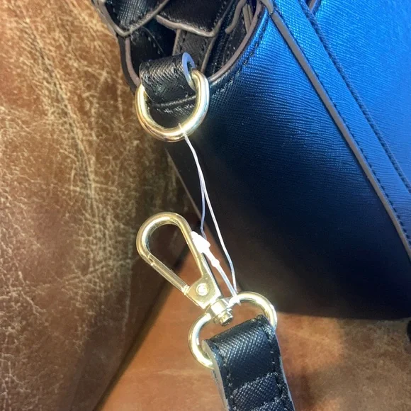 Liz Claiborne black 3 ZIPPER SATCHEL. With crossbody strap NWT - Picture 7 of 9